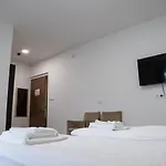 公寓 Rozmaring Apartmanhaz *