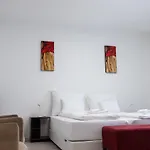 Rozmaring Apartmanhaz 公寓 *