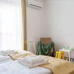 公寓 Rozmaring Apartmanhaz