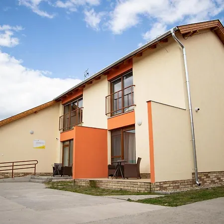 Rozmaring Apartmanhaz