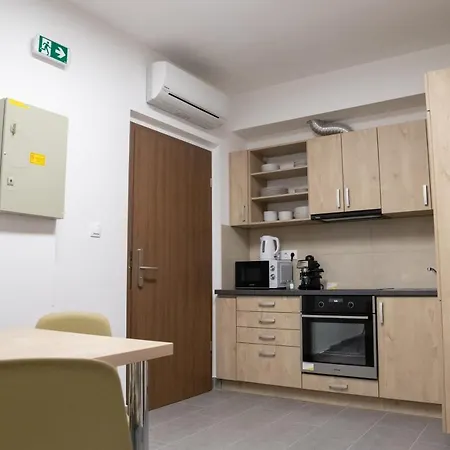 Rozmaring Apartmanhaz *
