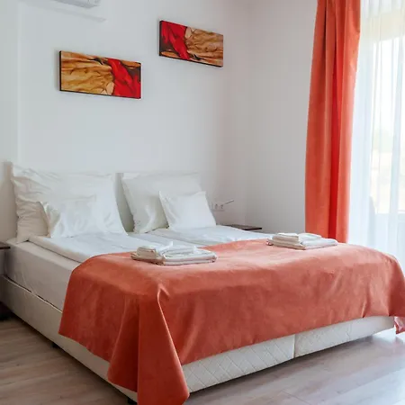 Apartamento Rozmaring *