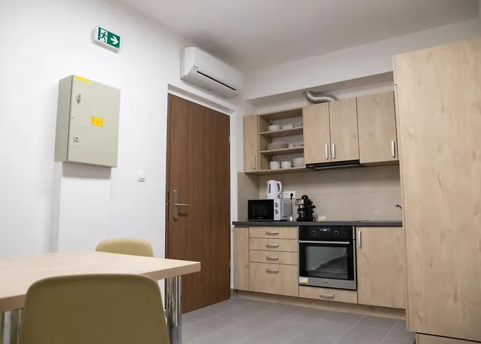 Rozmaring Apartmanhaz *